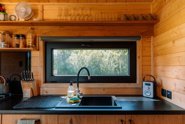 Reepicheep off-grid cabin, photo 5