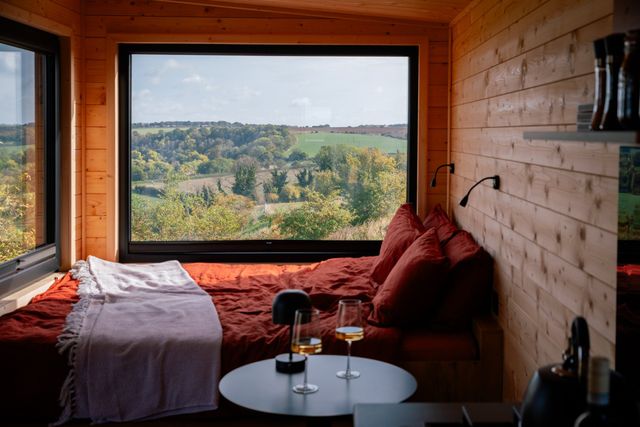 Peter, off-grid cabin Salisbury